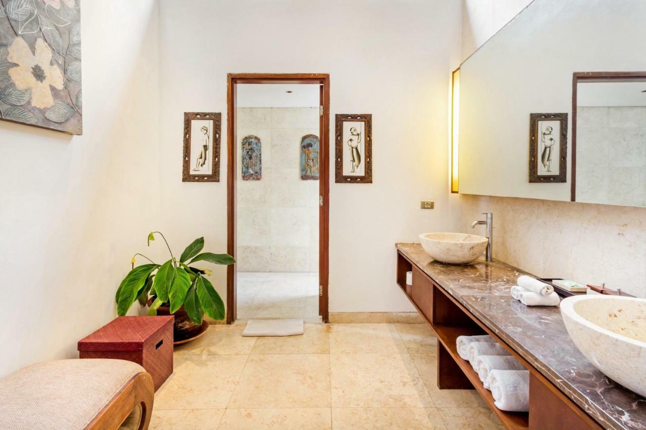 Villa Kaira Estate Canggu  Bagian luar foto